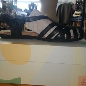 Earth Origins Belle Brielle Sandal 9.5W NIB